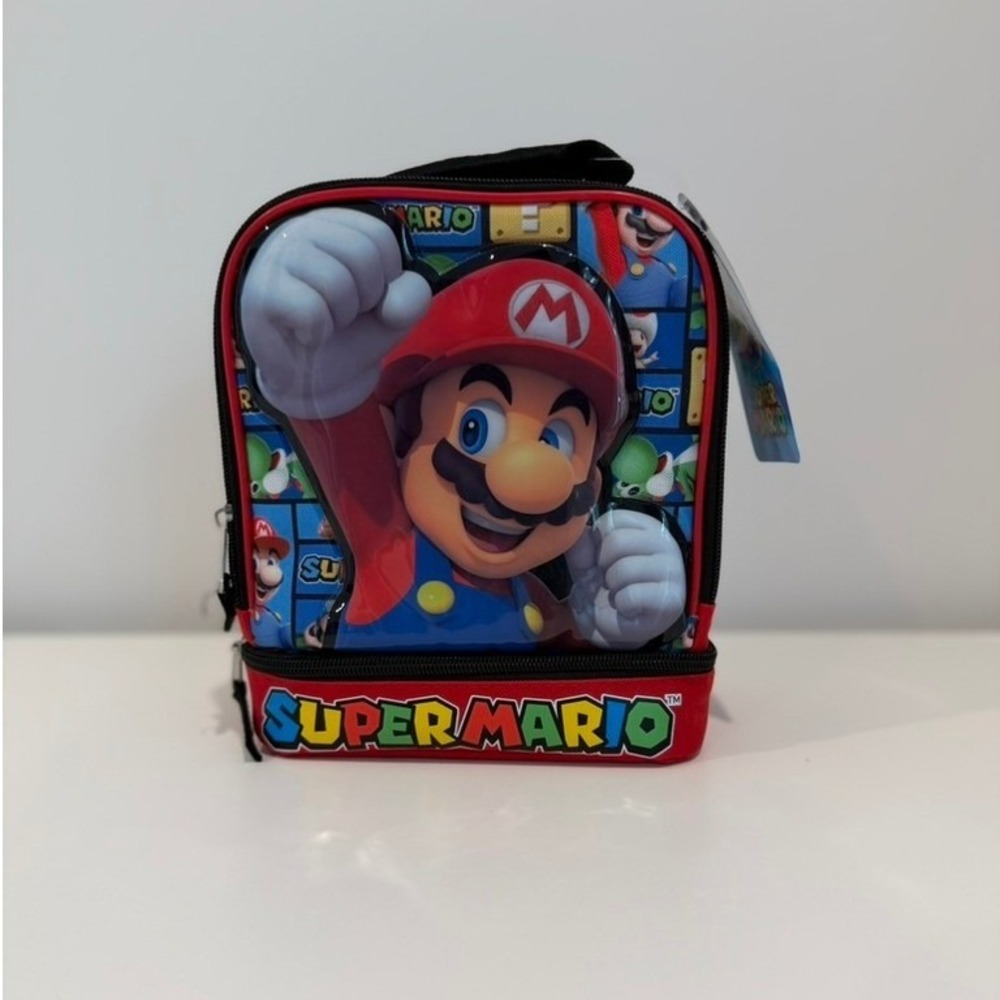 BioworldNWT Super Mario Bros. Dual Compartment Insulated Lunch Box